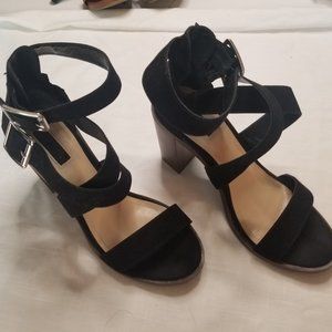 FOREVER 21 Women's Sz 7.5 Black Faux Suede Cross Strap Block High Heel Sandal